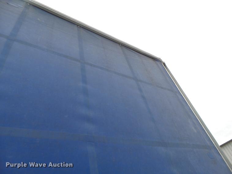 image for item DB5776 2002 Utility Trailers curtain sided trailer