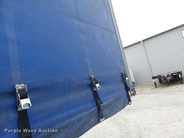 image for item DB5776 2002 Utility Trailers curtain sided trailer