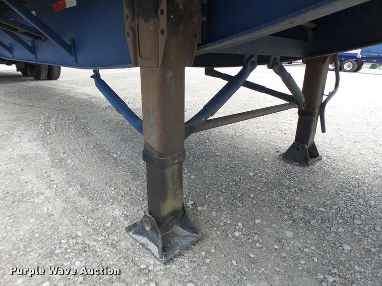 image for item DB5776 2002 Utility Trailers curtain sided trailer