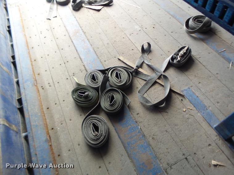 image for item DB5776 2002 Utility Trailers curtain sided trailer