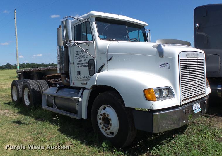 image for item DB5779 1999 Freightliner FLD112 semi truck