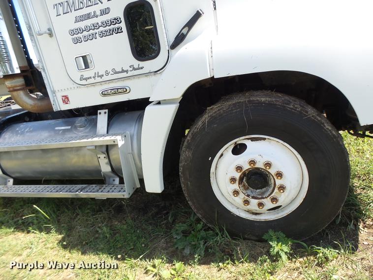 image for item DB5779 1999 Freightliner FLD112 semi truck