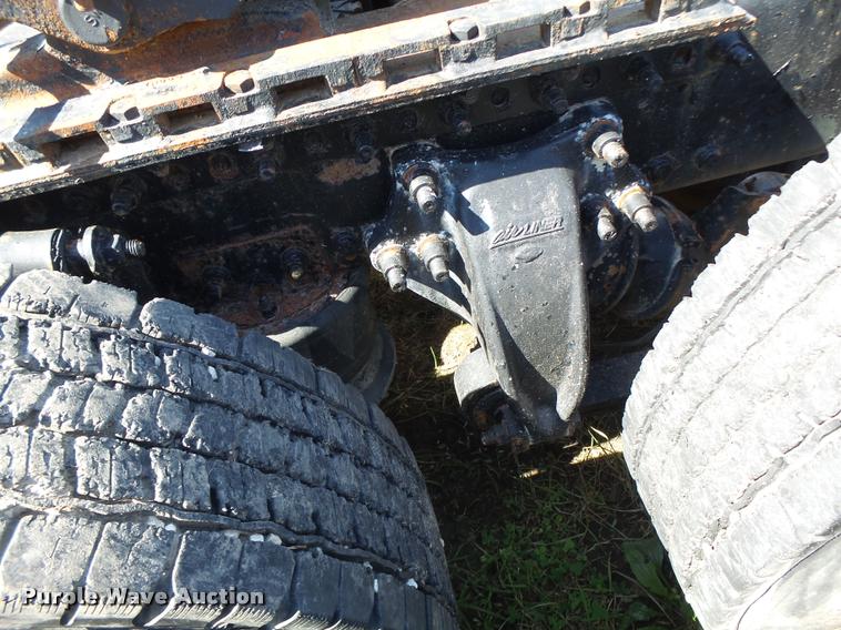 image for item DB5779 1999 Freightliner FLD112 semi truck