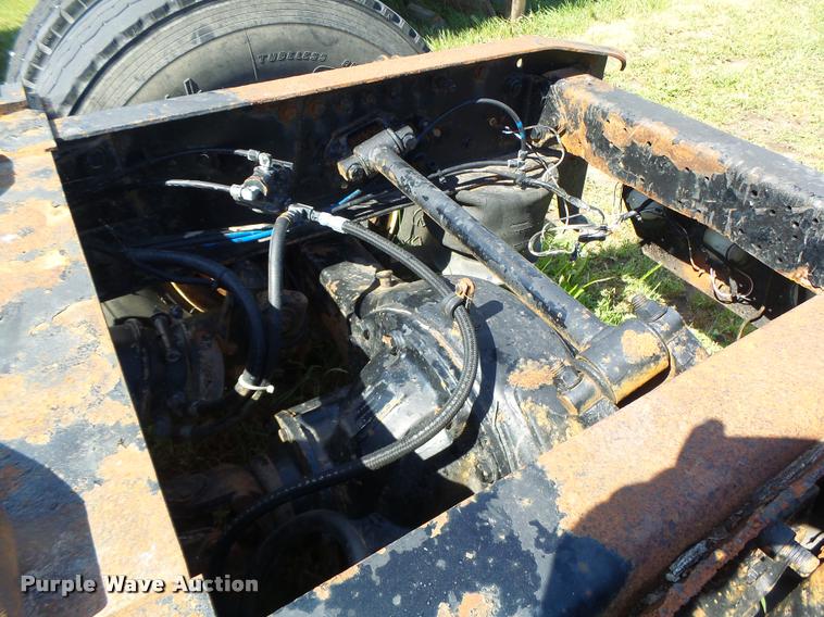 image for item DB5779 1999 Freightliner FLD112 semi truck