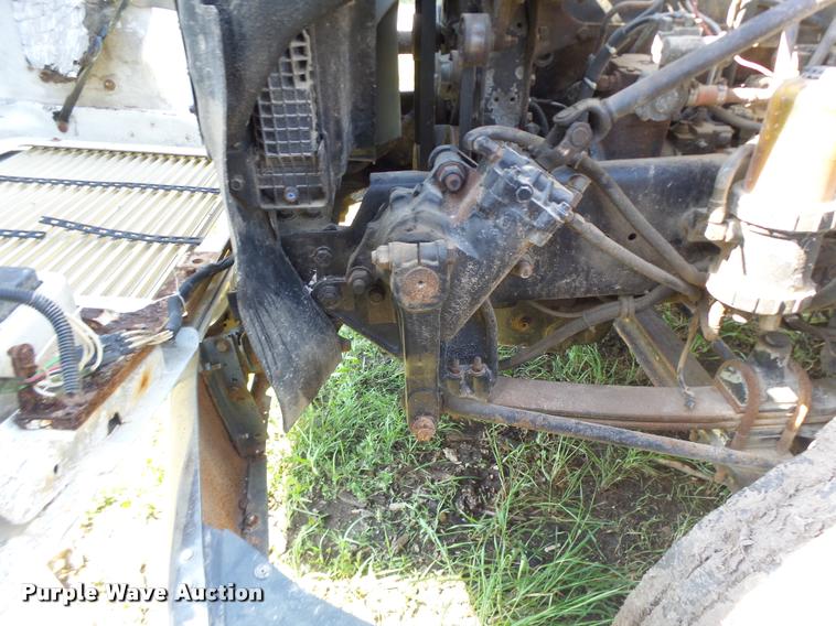 image for item DB5779 1999 Freightliner FLD112 semi truck