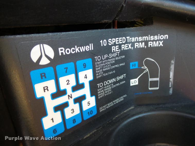 image for item DB5779 1999 Freightliner FLD112 semi truck