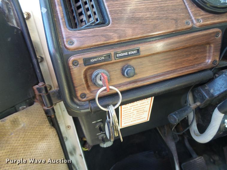 image for item DB5779 1999 Freightliner FLD112 semi truck