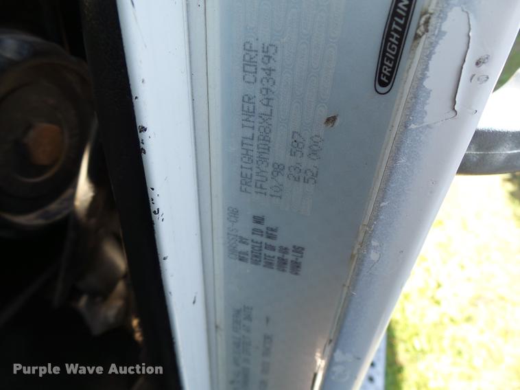 image for item DB5779 1999 Freightliner FLD112 semi truck