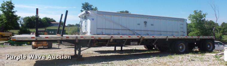 image for item DJ9518 2000 Transcraft flatbed trailer