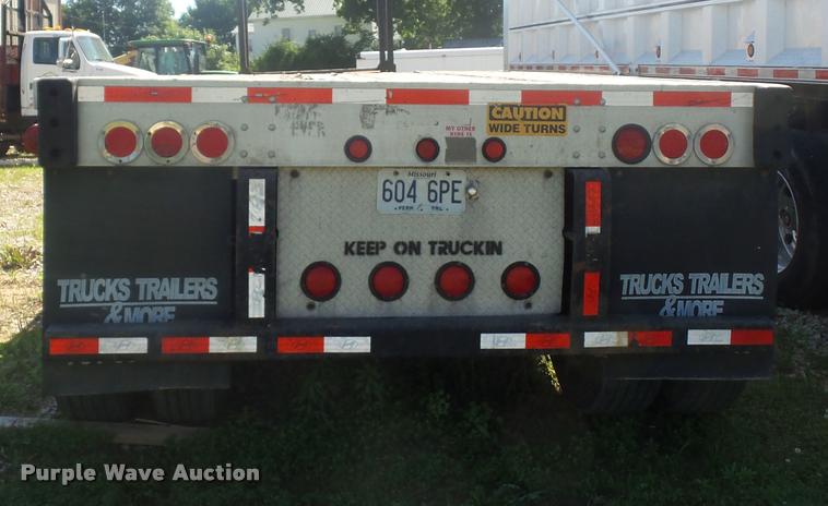 image for item DJ9518 2000 Transcraft flatbed trailer