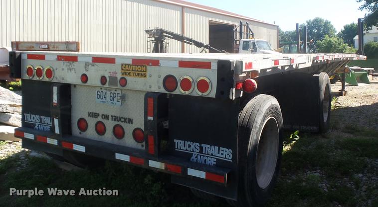 image for item DJ9518 2000 Transcraft flatbed trailer
