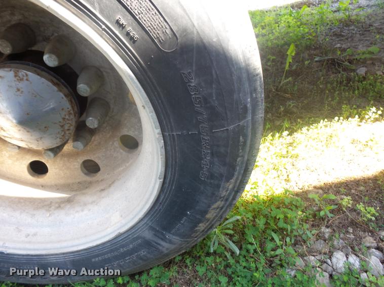 image for item DJ9518 2000 Transcraft flatbed trailer