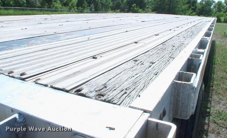 image for item DK9697 1998 Utility flatbed trailer