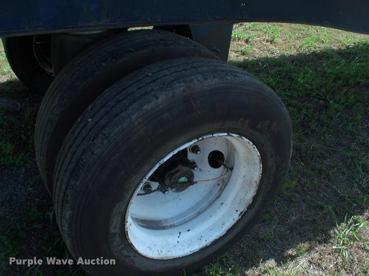 image for item DK9697 1998 Utility flatbed trailer