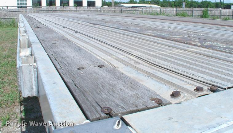 image for item DK9697 1998 Utility flatbed trailer