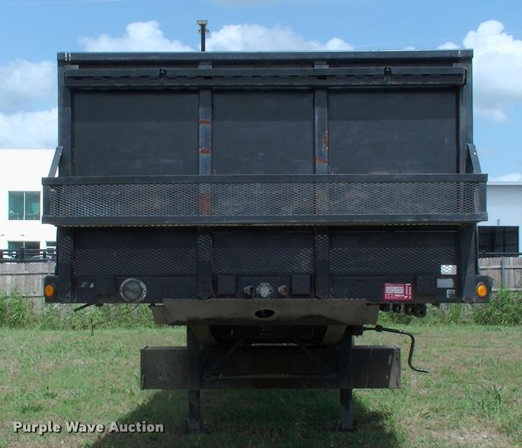 image for item DK9698 2000 Lufkin FL-11 flatbed trailer
