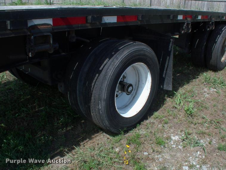 image for item DK9698 2000 Lufkin FL-11 flatbed trailer
