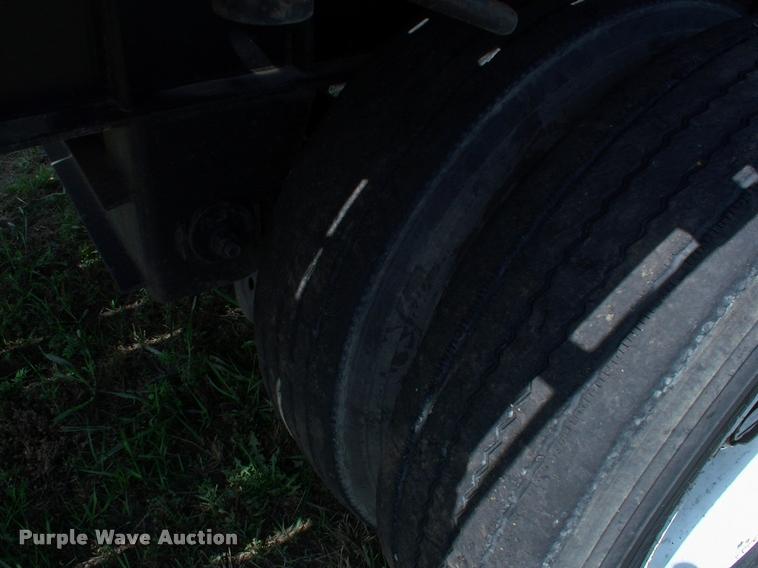 image for item DK9698 2000 Lufkin FL-11 flatbed trailer