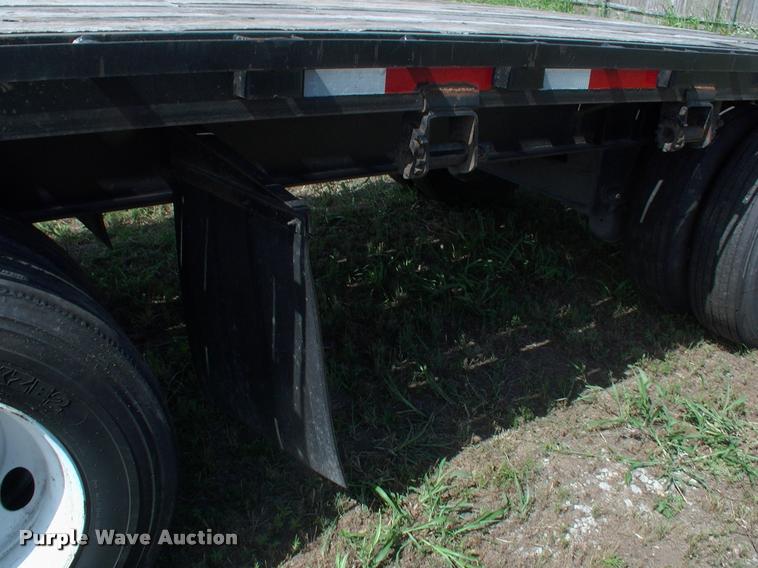 image for item DK9698 2000 Lufkin FL-11 flatbed trailer