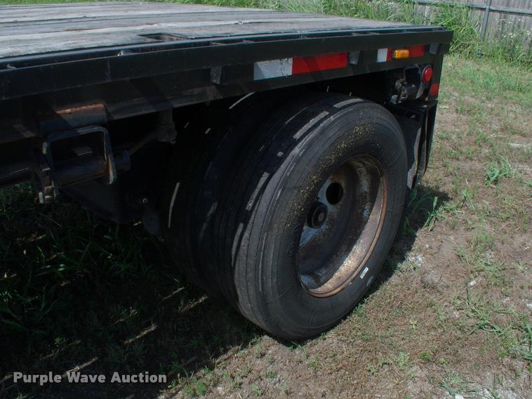 image for item DK9698 2000 Lufkin FL-11 flatbed trailer