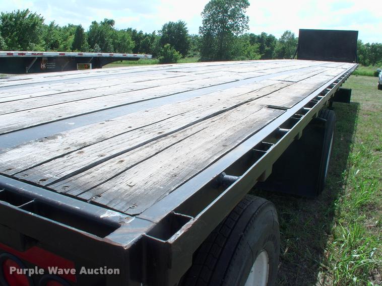 image for item DK9698 2000 Lufkin FL-11 flatbed trailer