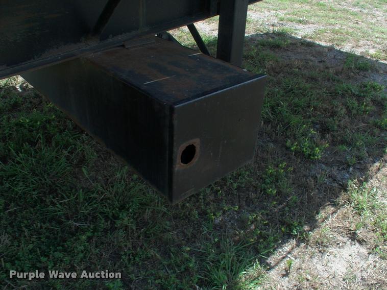 image for item DK9698 2000 Lufkin FL-11 flatbed trailer