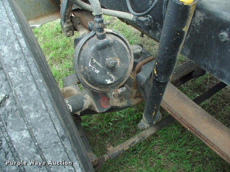 image for item DK9719 1989 Mack R690ST semi truck