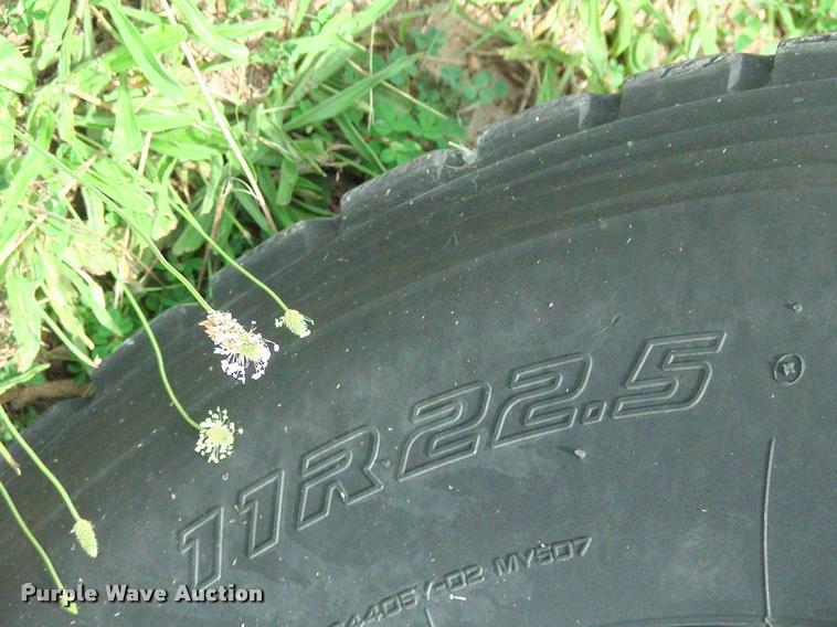 image for item DK9719 1989 Mack R690ST semi truck