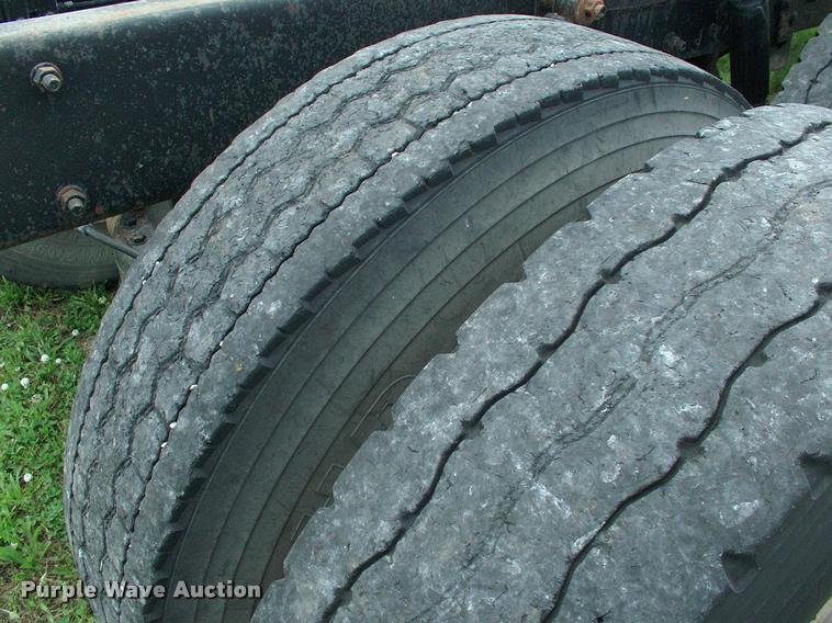 image for item DK9719 1989 Mack R690ST semi truck