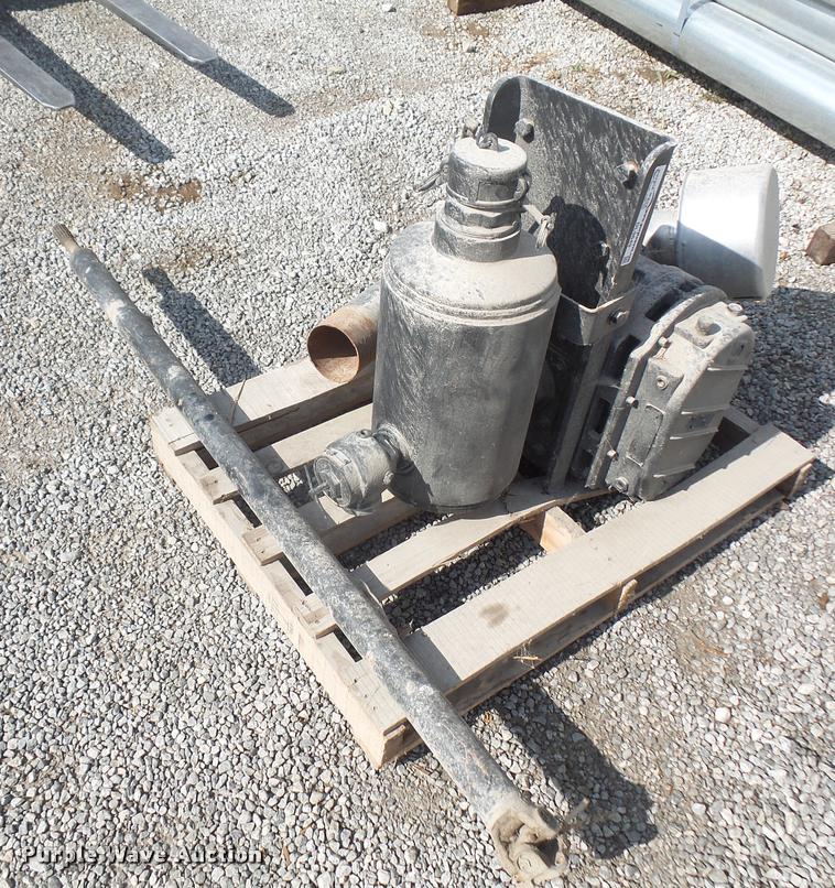 image for item DL9649 Tuthill blower attachment