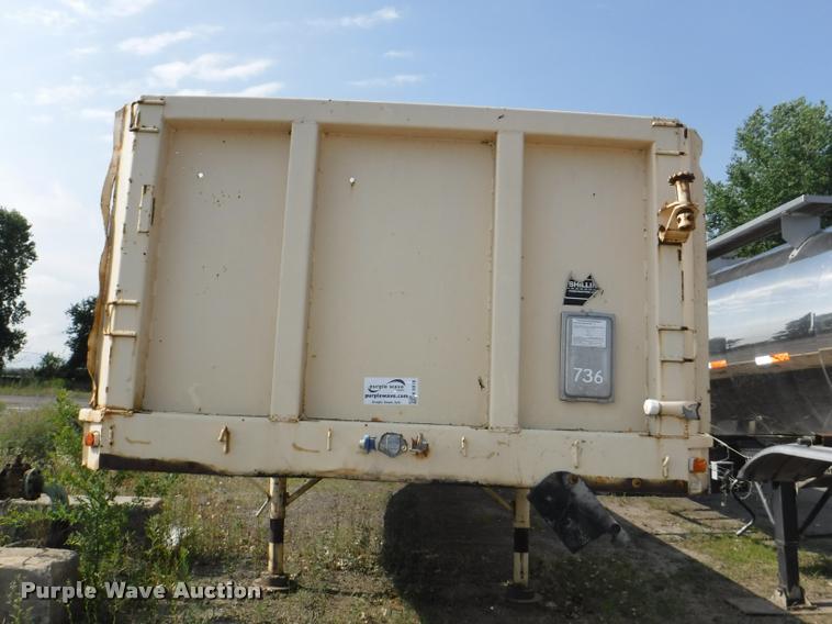 image for item K5918 1979 Utility flatbed trailer