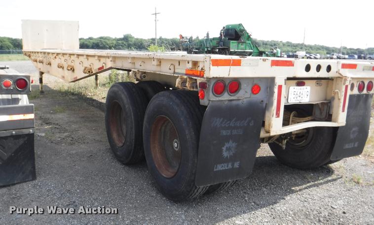 image for item K5918 1979 Utility flatbed trailer