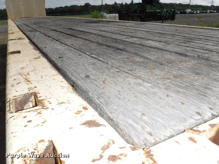 image for item K5918 1979 Utility flatbed trailer
