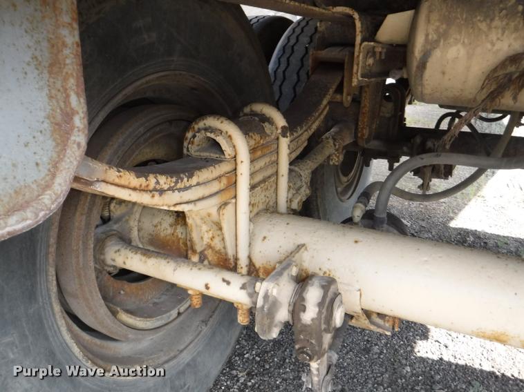 image for item K5918 1979 Utility flatbed trailer