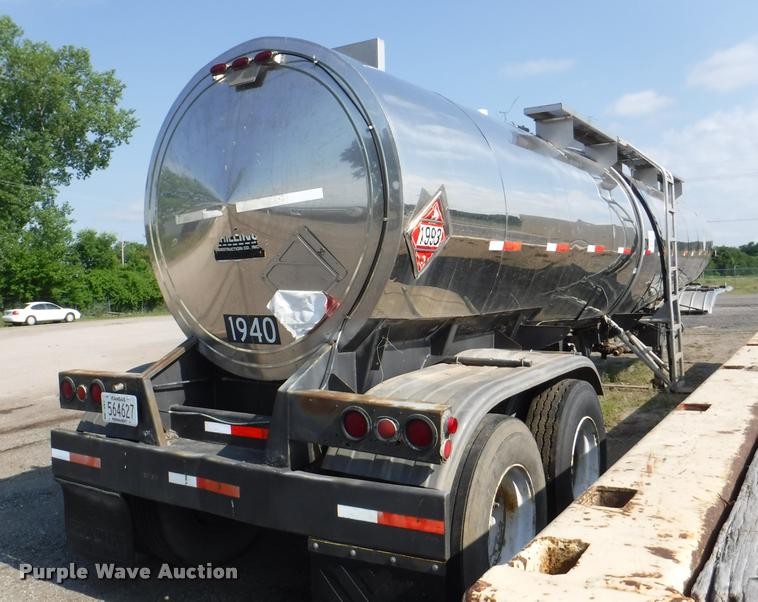 image for item K5919 1976 Acro tanker trailer