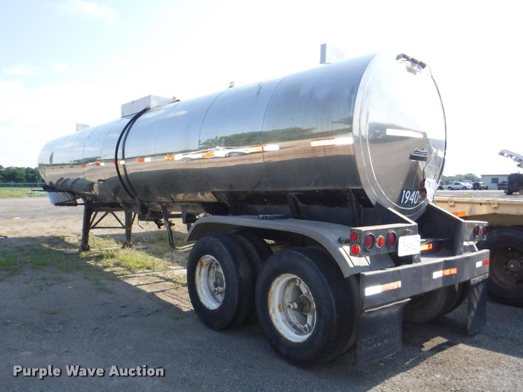 image for item K5919 1976 Acro tanker trailer