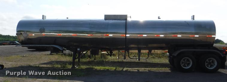 image for item K5919 1976 Acro tanker trailer