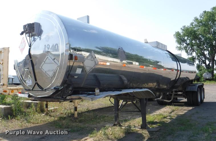 image for item K5919 1976 Acro tanker trailer