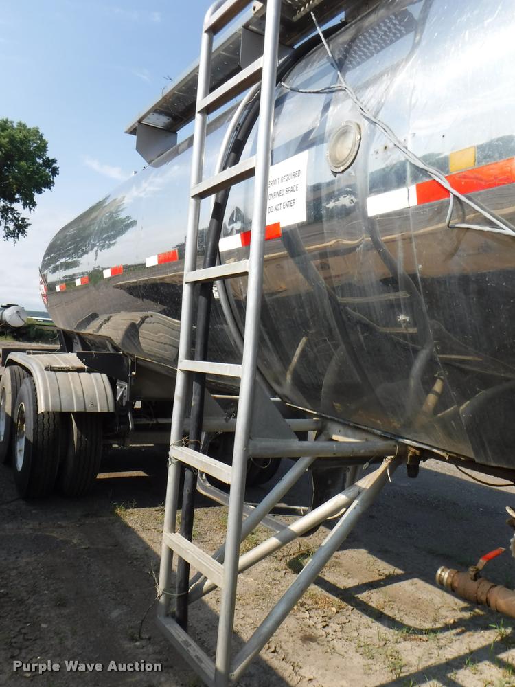 image for item K5919 1976 Acro tanker trailer