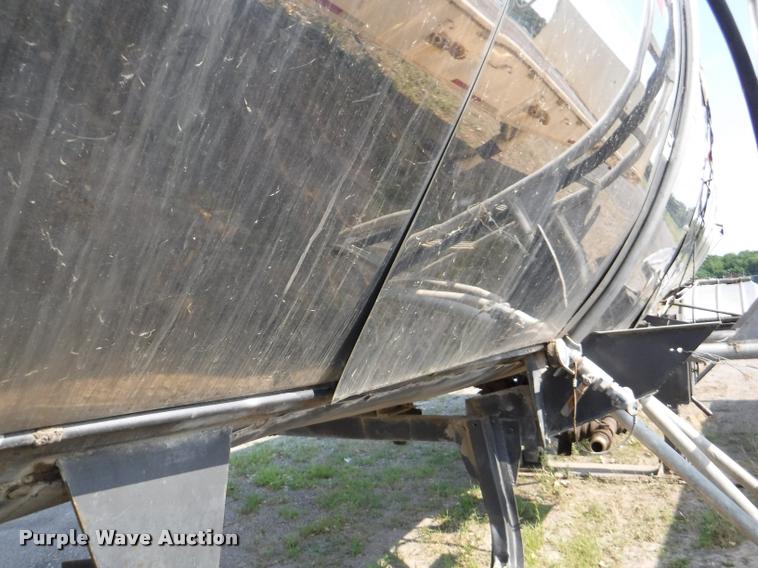 image for item K5919 1976 Acro tanker trailer