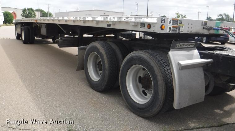 image for item K5986 2005 Wilson CF-900 flatbed trailer