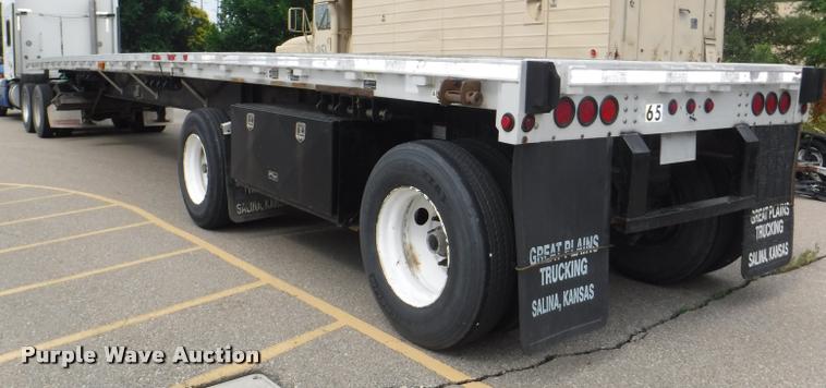 image for item K5986 2005 Wilson CF-900 flatbed trailer