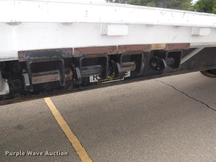 image for item K5986 2005 Wilson CF-900 flatbed trailer