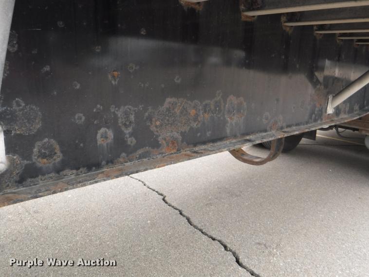 image for item K5986 2005 Wilson CF-900 flatbed trailer