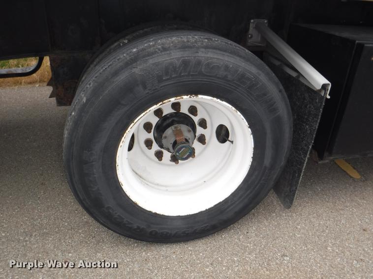 image for item K5986 2005 Wilson CF-900 flatbed trailer