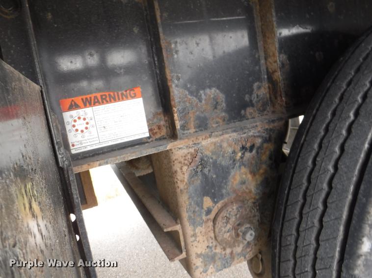 image for item K5986 2005 Wilson CF-900 flatbed trailer