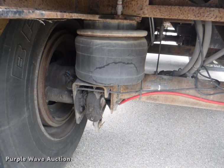 image for item K5986 2005 Wilson CF-900 flatbed trailer