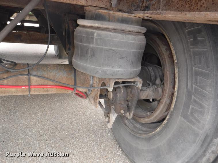 image for item K5986 2005 Wilson CF-900 flatbed trailer