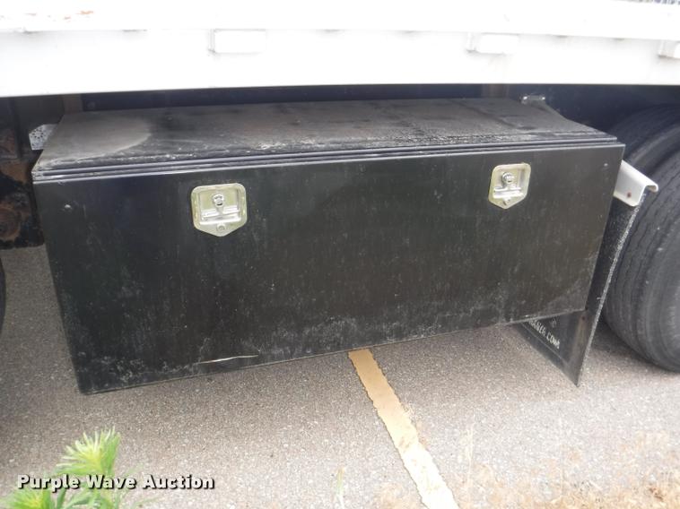 image for item K5986 2005 Wilson CF-900 flatbed trailer