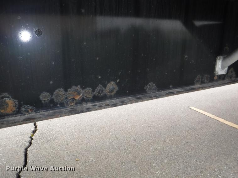 image for item K5986 2005 Wilson CF-900 flatbed trailer